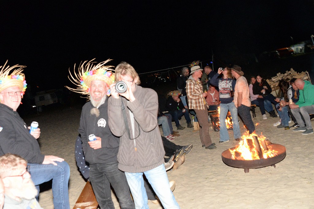 ../Images/Beetle at the beach 2022 045.jpg
